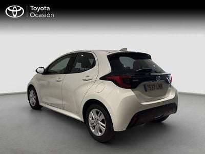 Begagnad Toyota Yaris Business Edition 116 HK (85 kW) 2021 Vit Halvkombi
