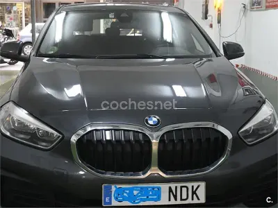 Usado BMW 116 Comfort Edition 116 CV (85 kW) 2020 Gris / plata Utilitario
