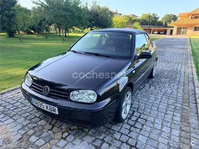 Usado VW Golf Highline 90 CV (66 kW) 2000 Negro Descapotable