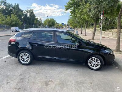 Usado Renault Mégane GrandTour LIMITED 110 CV (80 kW) 2016 Negro Familiar