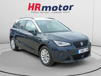 Usado Seat Arona Style 111 CV (81 kW) 2022 Gris SUV