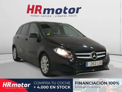 Usado Mercedes C320 Style 110 CV (80 kW) 2017 Negro Monovolumen