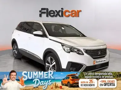 Usado Peugeot 5008 Allure 130 CV (95 kW) 2018 Blanco SUV