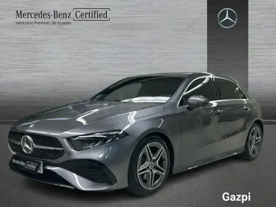 Usado Mercedes A180 136 CV (100 kW) 2025 Gris / plata Berlina