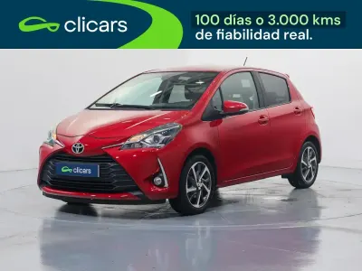 Usado Toyota Yaris Edition 111 CV (81 kW) 2020 Rojo Berlina
