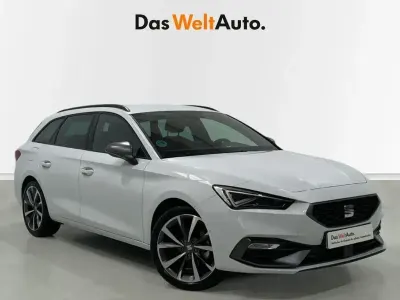 Usado Seat Leon FR 150 CV (110 kW) 2025 Blanco Familiar