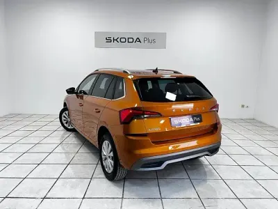Usado Skoda Kamiq Ambition 110 HP (80 kW) 2023 Laranja SUV