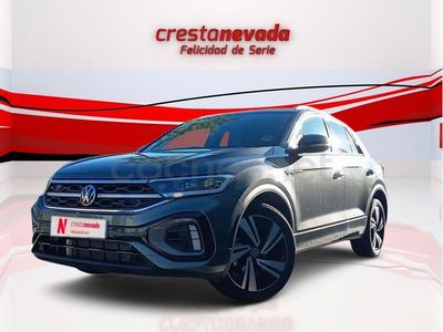 Usado VW T-Roc R-line 150 CV (110 kW) 2023 Gris / plata SUV