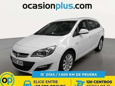 Usado Opel Astra Excellence 136 CV (100 kW) 2015 Blanco Familiar