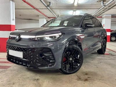 Usado VW Tiguan R-line 150 CV (110 kW) 2024 Gris / plata SUV