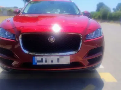 Usado Jaguar F-Pace Prestige 179 CV (131 kW) 2018 Rojo SUV