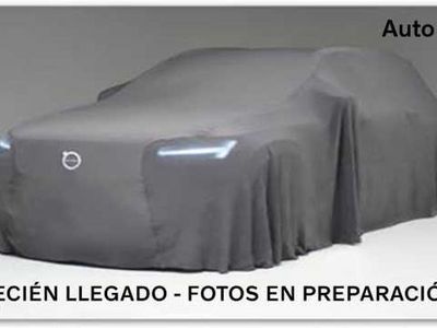 Plateado Usado 2023 Volvo XC40 Core SUV | 32.900 € (Precio justo)