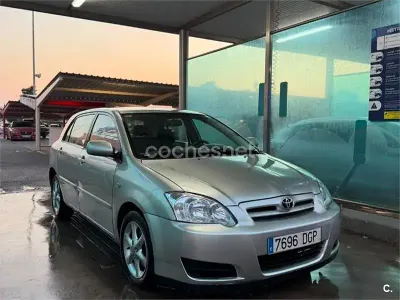 Usado Toyota Corolla Sol 116 CV (85 kW) 2005 Blanco Berlina