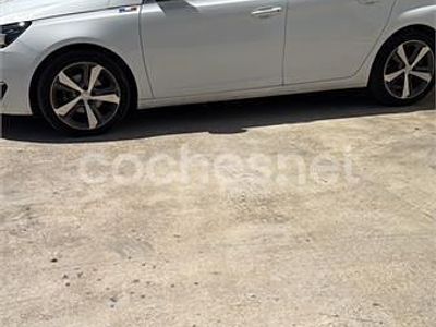 Usado Peugeot 308 Allure 120 CV (88 kW) 2016 Blanco Berlina