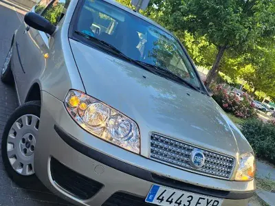 Usado Fiat Punto Classica 60 CV (44 kW) 2007 Beige Utilitario