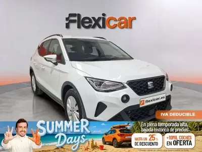 Usado Seat Arona Style 110 CV (80 kW) 2024 Blanco SUV
