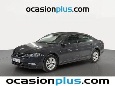 Usado VW Passat 150 CV (110 kW) 2021 Gris Berlina