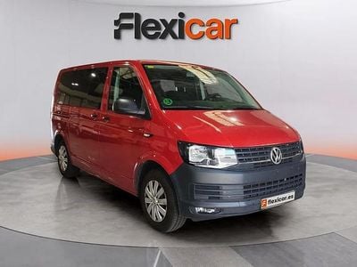 Usado VW Caravelle Trendline 114 CV (83 kW) 2018 Rojo Monovolumen