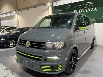 Usado VW Multivan Comfortline 102 CV (75 kW) 2011 Gris / plata Monovolumen