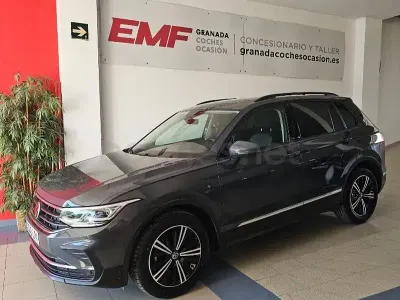 Usado VW Tiguan Life 150 HP (110 kW) 2021 Cinzento SUV