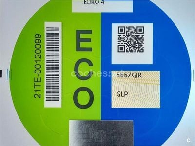 Usado Ford Focus Cabriolet Titanium 145 CV (106 kW) 2008 Granate Descapotable