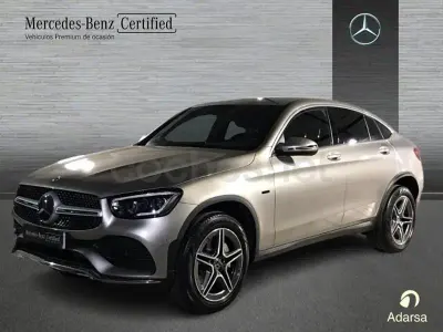 Usado Mercedes GLC300e AMG line 306 CV (225 kW) 2021 Plata mojave Coupe