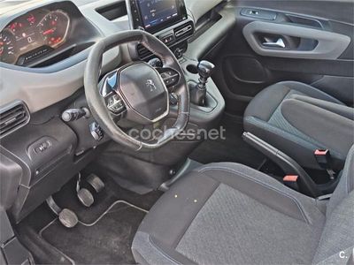 Usado Peugeot Rifter Style 100 CV (73 kW) 2021 Gris / plata Monovolumen