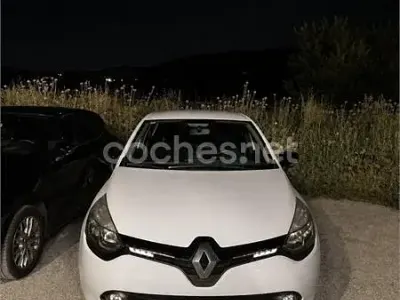 Usado Renault Clio III Collection 75 CV (55 kW) 2014 Blanco Berlina