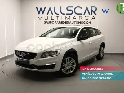 Usado Volvo V60 CC Momentum 150 CV (110 kW) 2016 Blanco Familiar