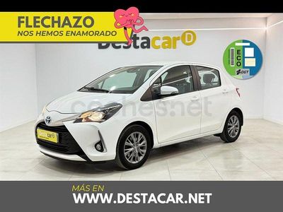 Usado Toyota Yaris Hybrid Active 100 CV (73 kW) 2019 Blanco Berlina