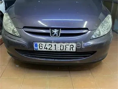 Käytetty Peugeot 307 90 HP (66 kW) 2005 Violetti Sedan