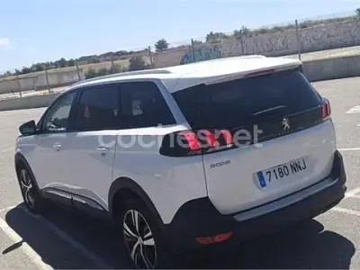 Usado Peugeot 5008 Active 130 CV (95 kW) 2022 Blanco SUV