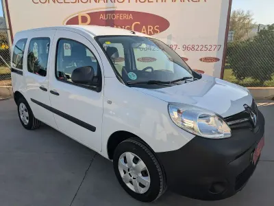 Usado Renault Kangoo 75 CV (55 kW) 2019 Blanco Monovolumen