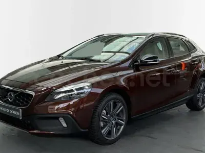 Usado Volvo V40 CC Summum 150 CV (110 kW) 2016 Marrón Familiar