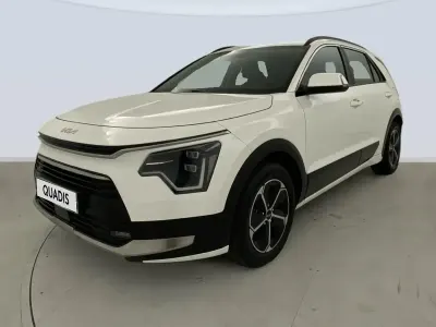 Usado Kia Niro 141 CV (103 kW) 2022 Blanco SUV
