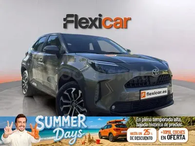 Usado Toyota Yaris Cross Active 116 CV (85 kW) 2023 Gris / plata SUV