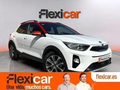 Usado Kia Stonic 120 CV (88 kW) 2018 Blanco SUV