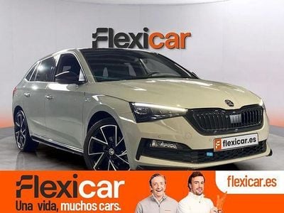 Usado Skoda Scala Monte Carlo 150 CV (110 kW) 2023 Gris Utilitario