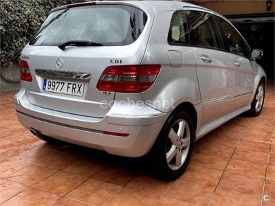 Mercedes B200