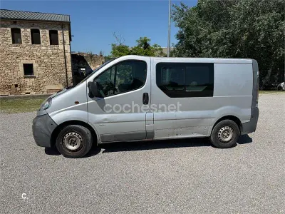 Usado Opel Vivaro 145 CV (106 kW) 2017 Gris / plata Monovolumen