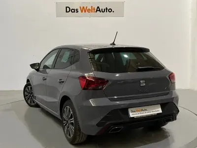 Usado Seat Ibiza FR 115 CV (84 kW) 2026 Gris Utilitario