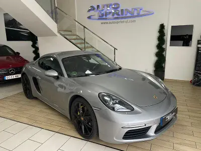 Käytetty Porsche 718 Cayman 300 HP (220 kW) 2018 Harmaa Coupe - kaksiovinen