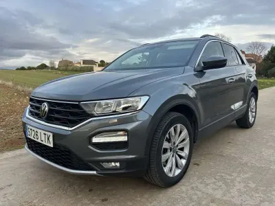 Usado VW T-Roc Advance 150 CV (110 kW) 2021 Gris SUV