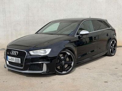 Usado Audi RS3 Sportback Advanced 367 CV (269 kW) 2015 Negro Utilitario