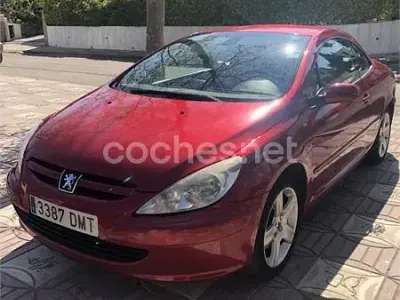 Usado Peugeot 307 CC Sport 180 CV (132 kW) 2005 Granate Descapotable