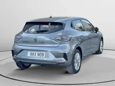 Usado Renault Clio Evolution 101 CV (74 kW) 2025 Gris Utilitario