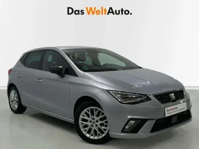 Usado Seat Ibiza FR 115 CV (84 kW) 2024 Gris plata Utilitario