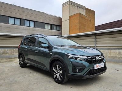 Usado Dacia Jogger Expression 110 CV (80 kW) 2025 Verde Monovolumen