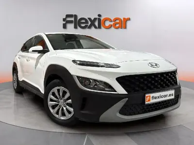 Używany Hyundai Kona 120 KM (88 kW) 2021 Biały SUV