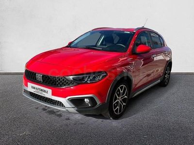 Usado Fiat Tipo Cross 130 CV (95 kW) 2022 Rojo Berlina